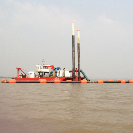 Kapal Keruk Pasir Sungai dengan Kepala Pemotong